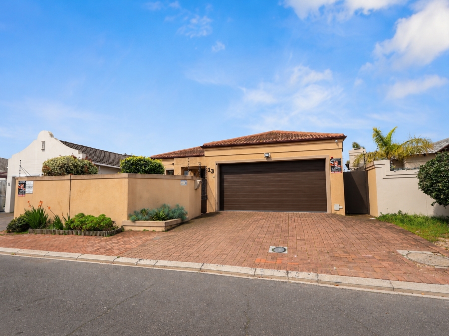 3 Bedroom Property for Sale in Parklands Western Cape